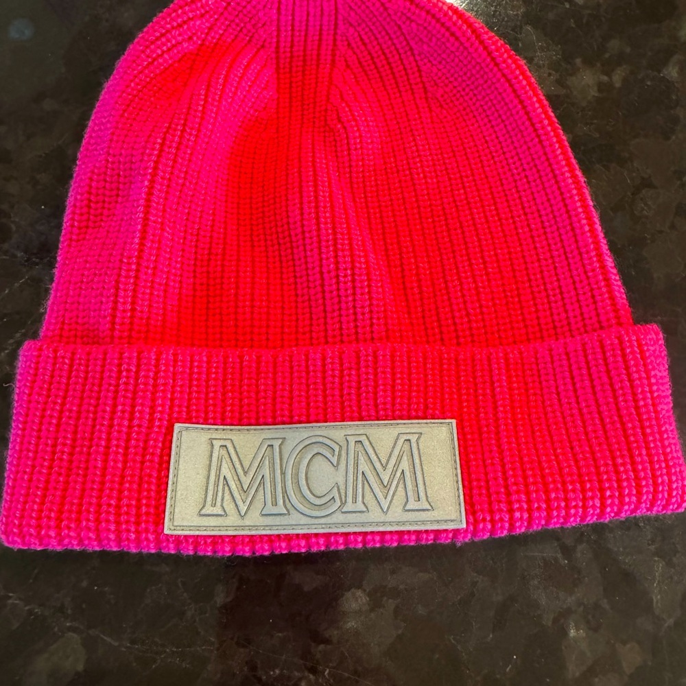 Cable knit beanie.